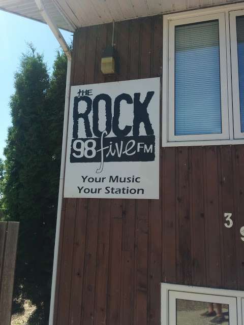98.5 FM the Rock