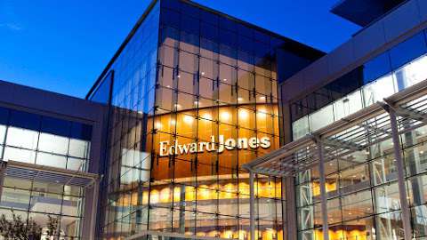 Edward Jones - Financial Advisor: Linda E Ouart